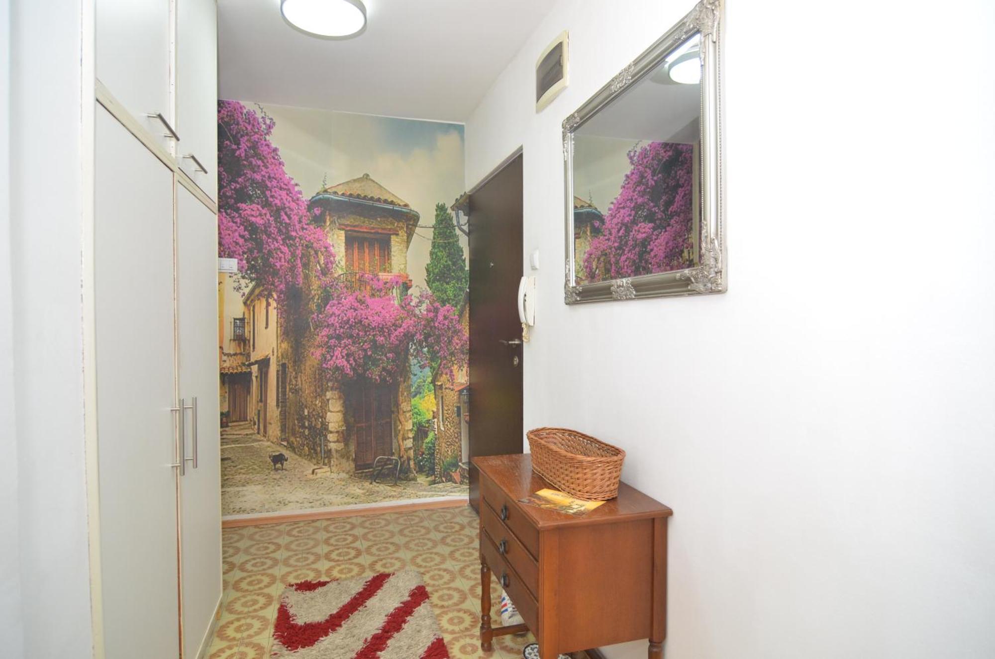 Nl Apartment *