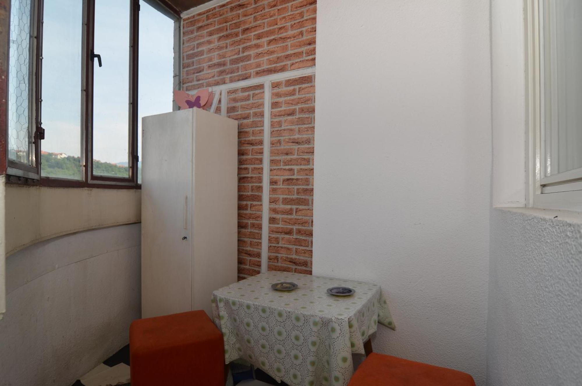 Nl Apartment *